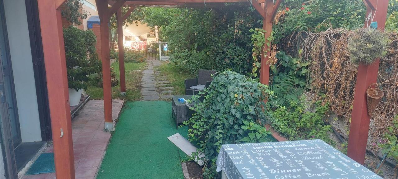 Stanza In Villa Con Giardino Con Box Doccia Idromassaggio Rent A Car Aci Bonaccorsi 外观 照片