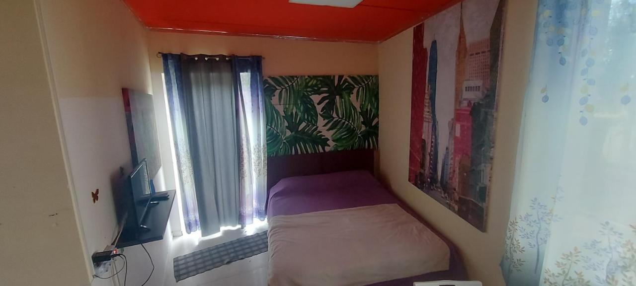 Stanza In Villa Con Giardino Con Box Doccia Idromassaggio Rent A Car Aci Bonaccorsi 外观 照片